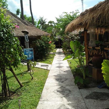 Tua Tua Keladi Bungalows กิลิไอร์ ภายนอก รูปภาพ