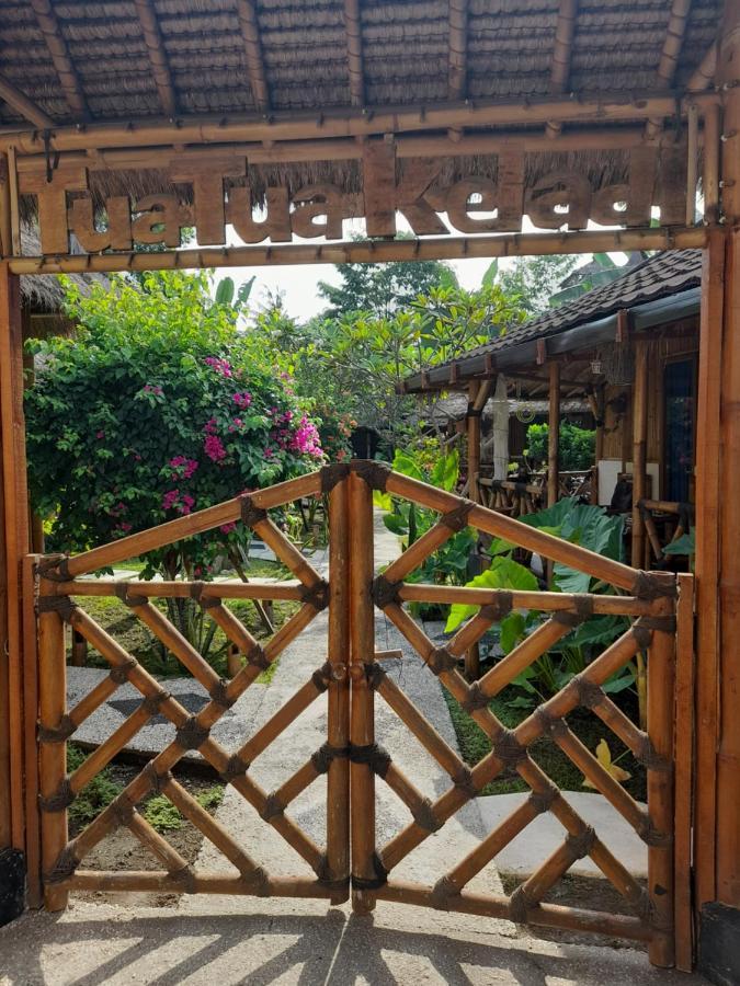Tua Tua Keladi Bungalows กิลิไอร์ ภายนอก รูปภาพ