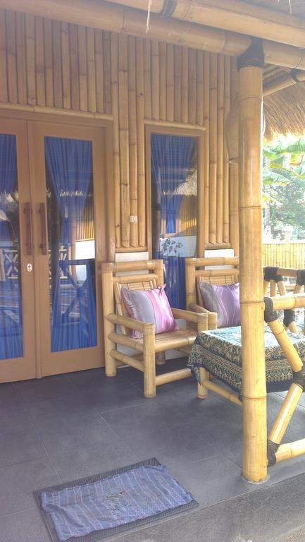 Tua Tua Keladi Bungalows กิลิไอร์ ภายนอก รูปภาพ