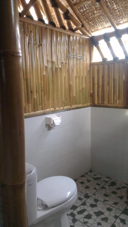 Tua Tua Keladi Bungalows กิลิไอร์ ภายนอก รูปภาพ